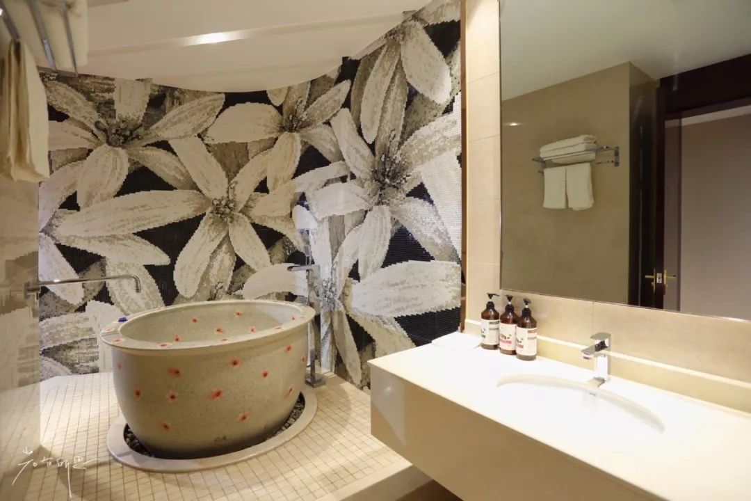 全国八大自然古温泉,全国八大温泉