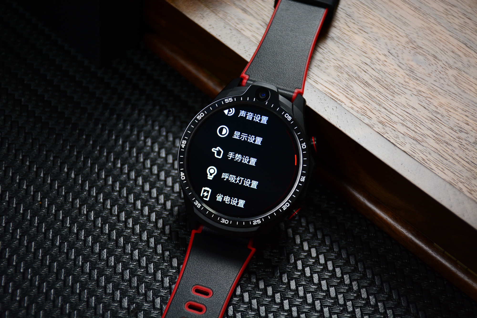 内存128g可插卡的电话手表,jeep黑骑士手表打王者