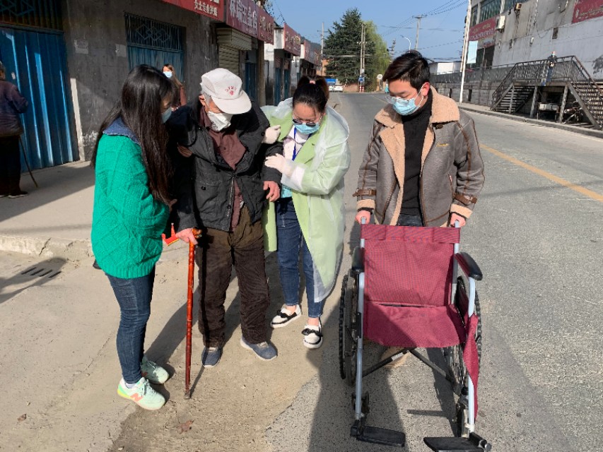 永不褪色的花果街道社区工作者