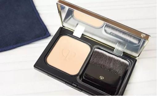 显嫩镜面唇釉推荐平价素颜黄皮,水晶唇釉平价