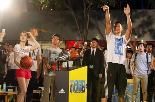 林书豪抗击疫情,林书豪怒批关于疫情不良言论