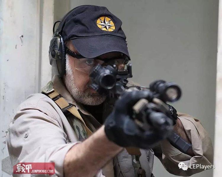 战甲轰鸣尖兵训练方法,战甲如何装备空战武器