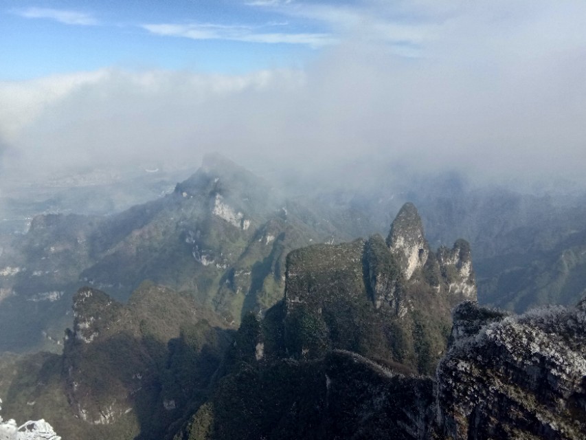 张家界天门山雪景,张家界天门山国家森林公园