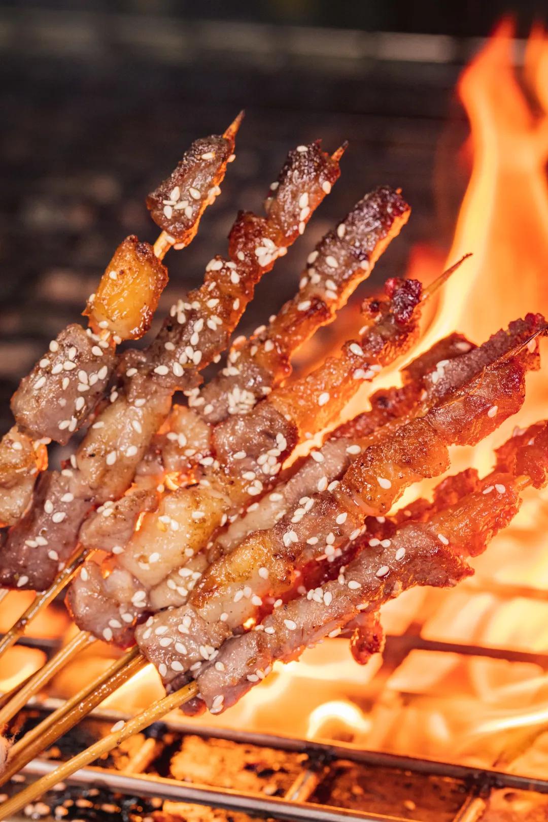 一家环境超好的音乐烧烤餐吧,69元烧烤音乐餐厅