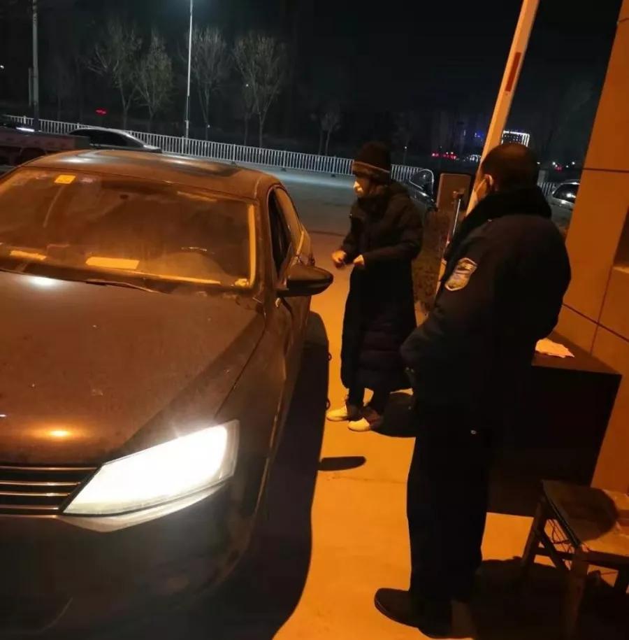 省妇联助力疫情防控,下沉红旗社区助力疫情防控