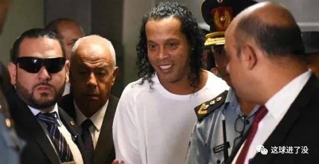 足坛精灵小罗,足球精灵罗纳尔迪尼奥巅峰时刻