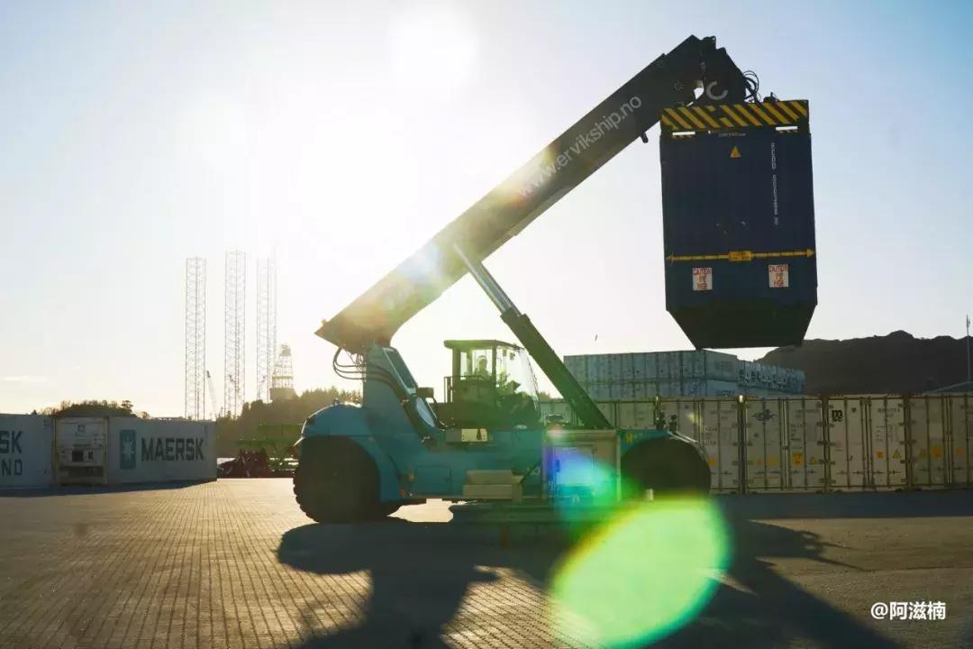 为了吃世界上最好吃的青花鱼，我飞去了挪威，光是捕捞船价值4亿