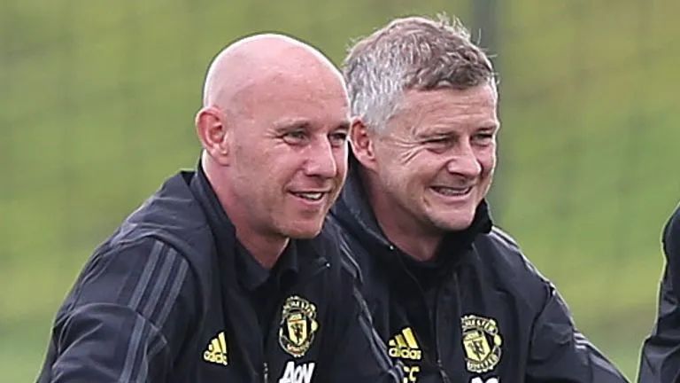 曼联重金求购17岁新星,曼联小巨人16岁