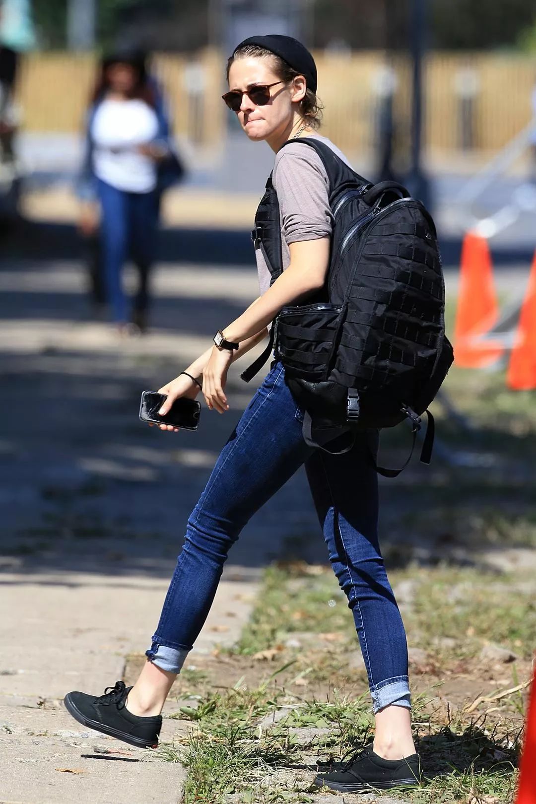 ladygaga不穿鞋子的照片,ladygaga养鸡