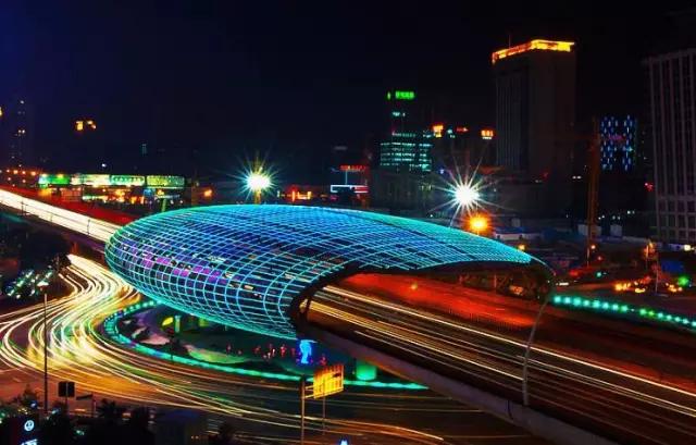 上海的魅力在什么地方,上海十六个区哪个区最好