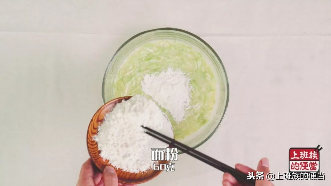 煎饼如何做好吃不腥,不用揉面的韭菜鸡蛋煎饼