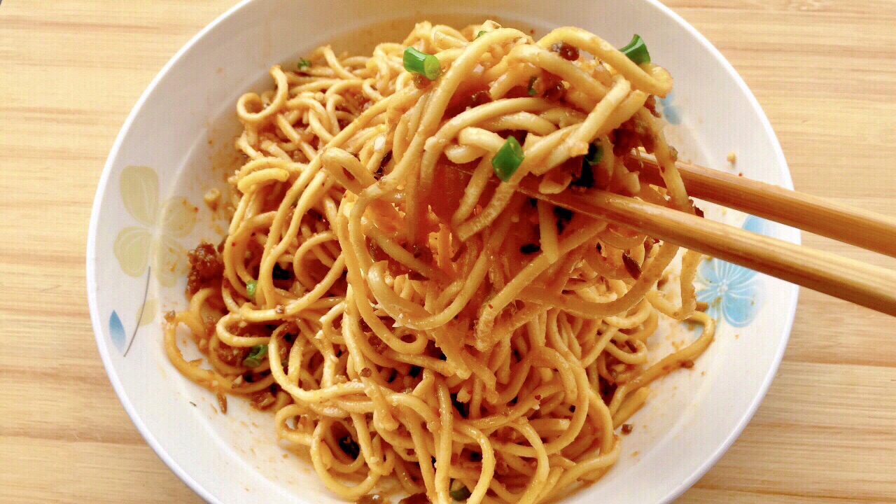 如何做出一碗好吃的燃面,一碗正宗的燃面