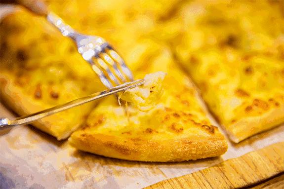 沈阳阿尔卑斯自助：海鲜、丰富的披萨＆肉类、精致甜点＆水果...