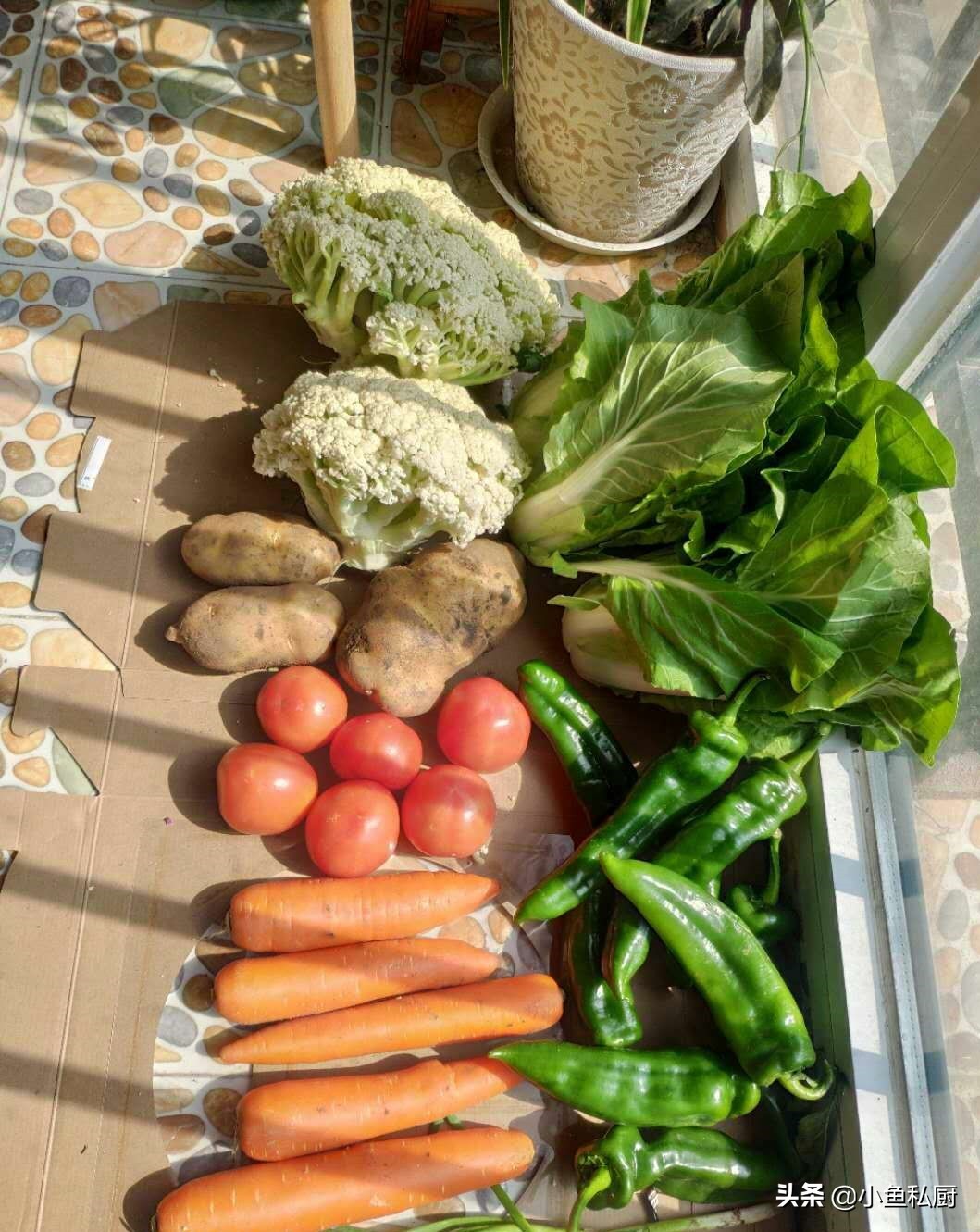 看武汉朋友晒20斤一包的团购菜对比,网友不淡定了,你家的怎样?