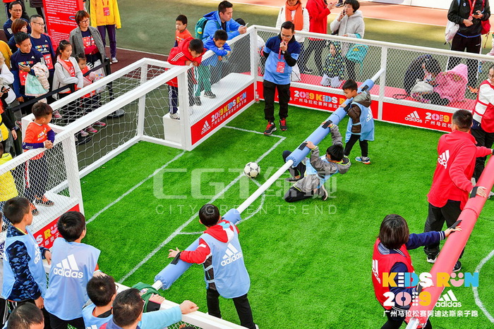 浜插瓙浜掑姩瓒崇悆鍙屼汉瀵规垬绔炴妧妗岄潰,浜插瓙浜掑姩鍙屼汉妗屼笂瓒崇悆