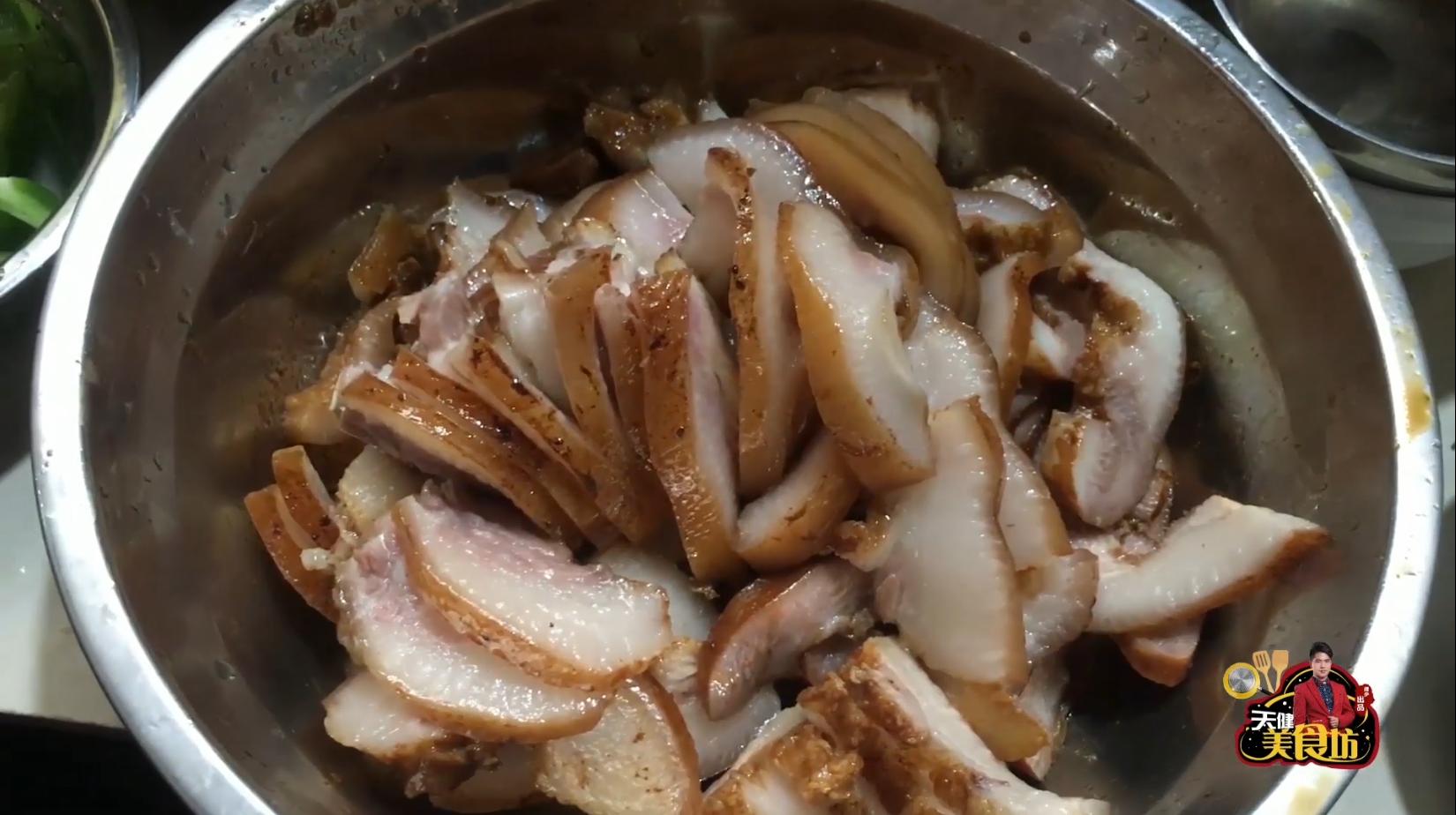 爱吃猪头肉的一定要收，教你做美味下饭的农家猪头肉，好吃极了