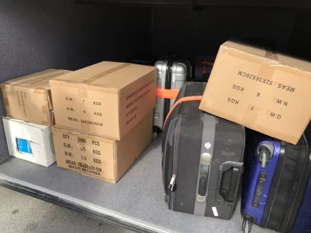 直击坚守一线风雨逆行,直击前线