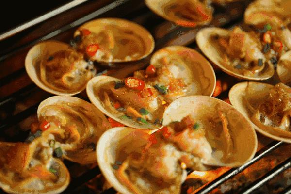 天津人借钱买奢侈品,天津人借钱吃海鲜是什么意思