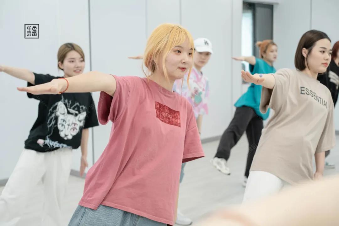 跳舞没有弹性是怎么练出来的,跳舞没有协调性该怎么办