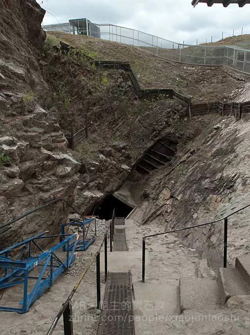 坦桑石深度解读,坦桑石多少大小值得收藏