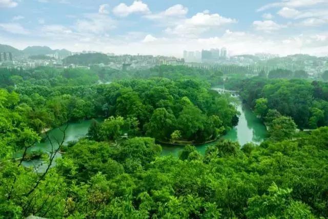 欢迎各地的游客来到爽爽的贵州,爽爽贵阳欢迎您