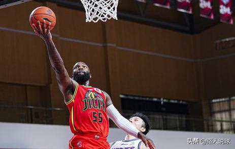 琼斯绝杀森林狼,cba广厦队赵岩昊视频