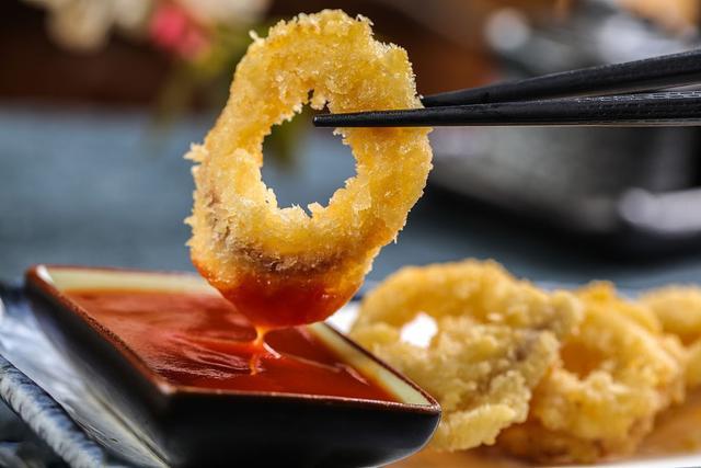 墨鱼乌贼章鱼鱿鱼到底有什么区别,怎么分清章鱼乌贼和鱿鱼