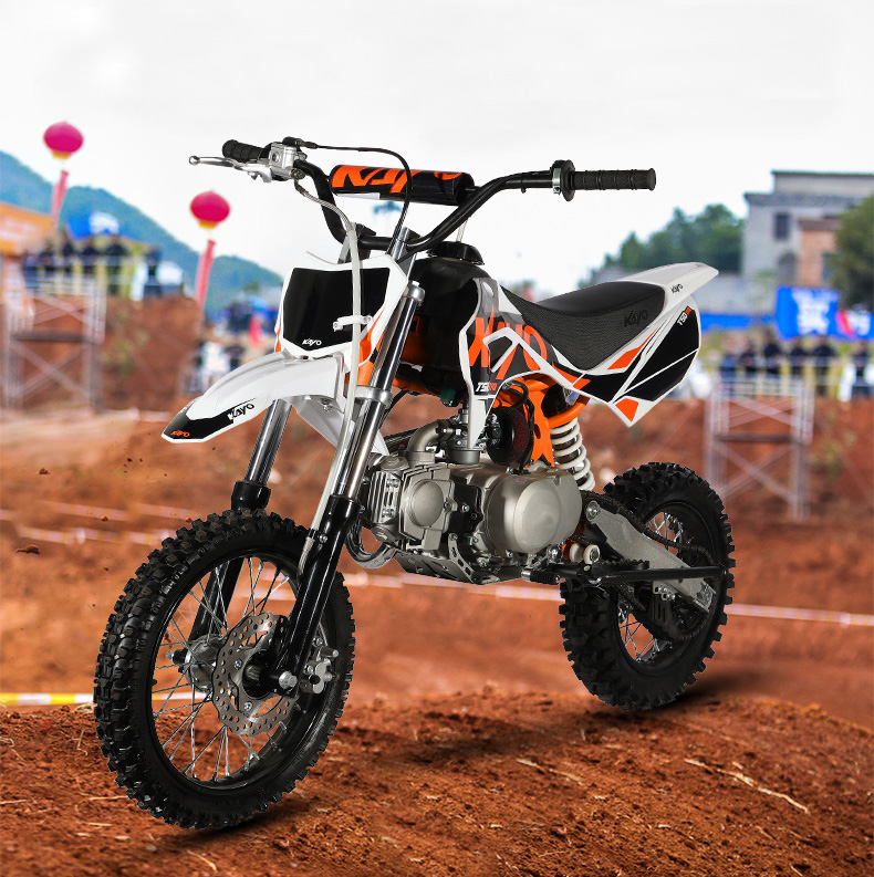 菜腿骑神车,菜腿玩山地车