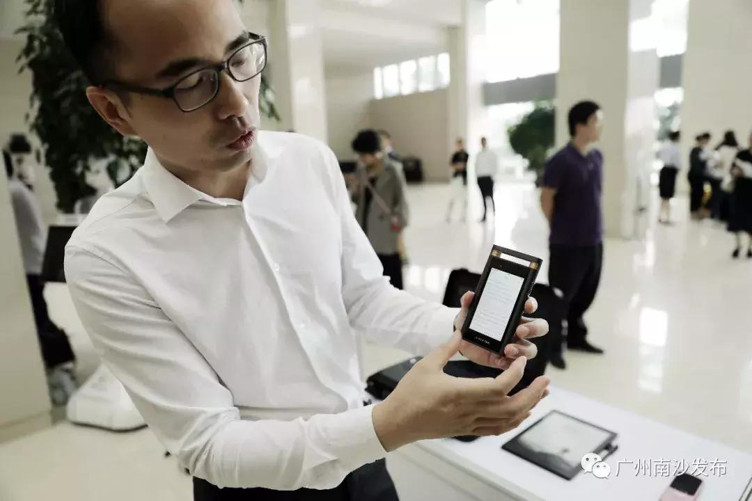 未来南沙有多智能？坐着自动驾驶车，找机器人医生看病～