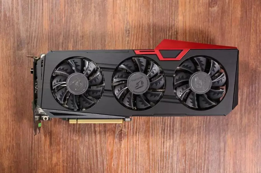 游戏卡与图形卡区别,专业卡和游戏卡对比