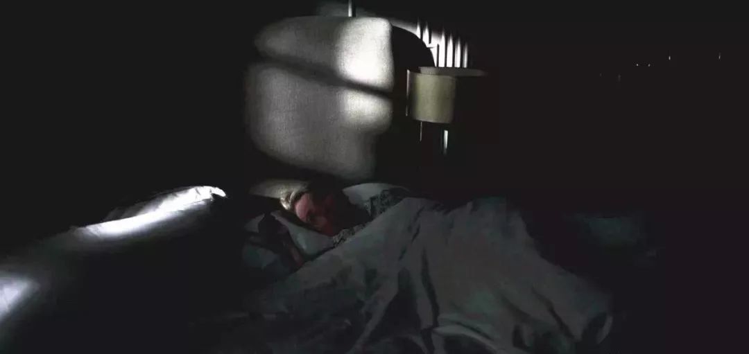 为这段「忘年恋」哭成狗