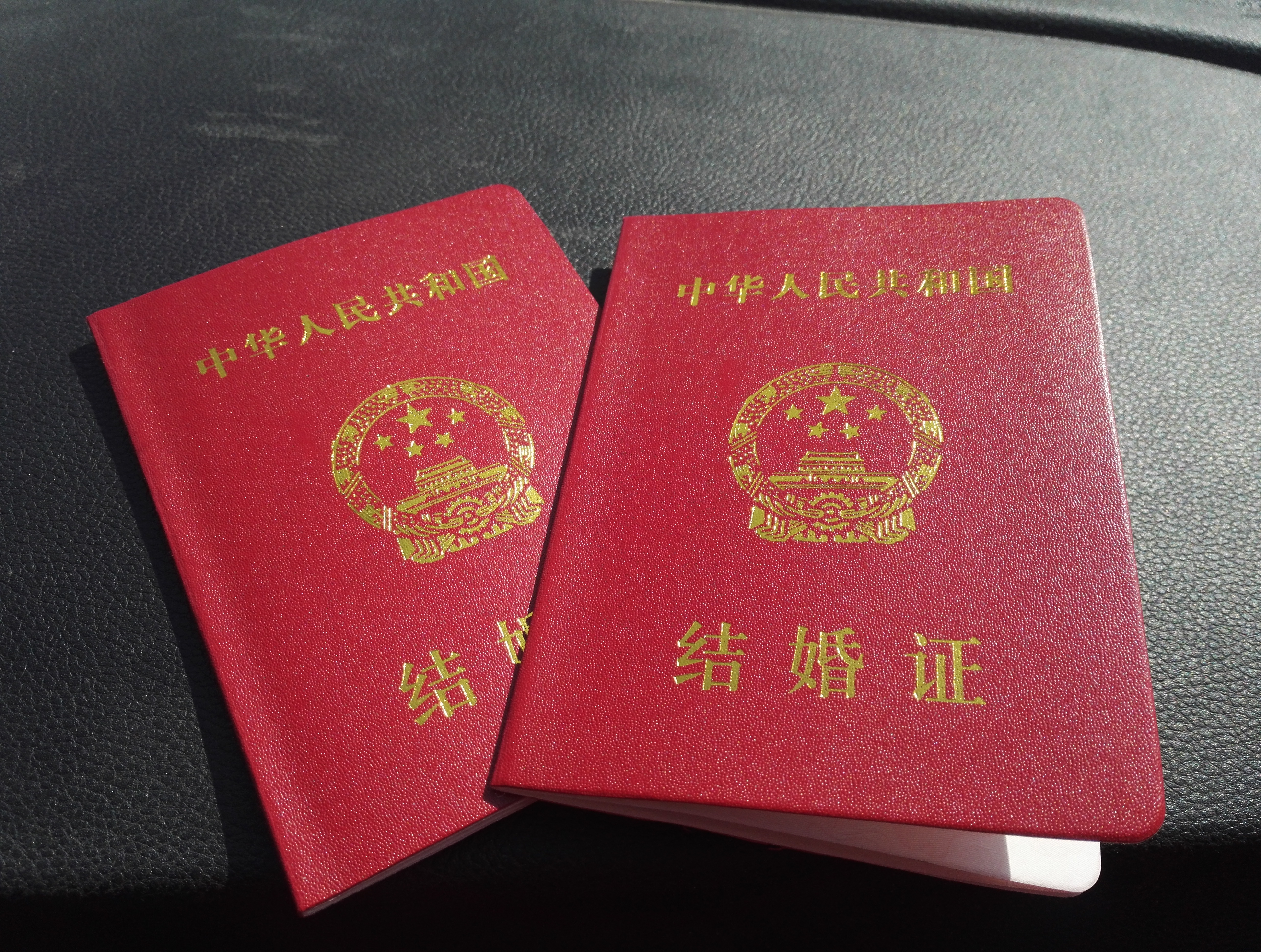 结婚纪念日送老婆什么鲜花,结婚纪念日创意图片