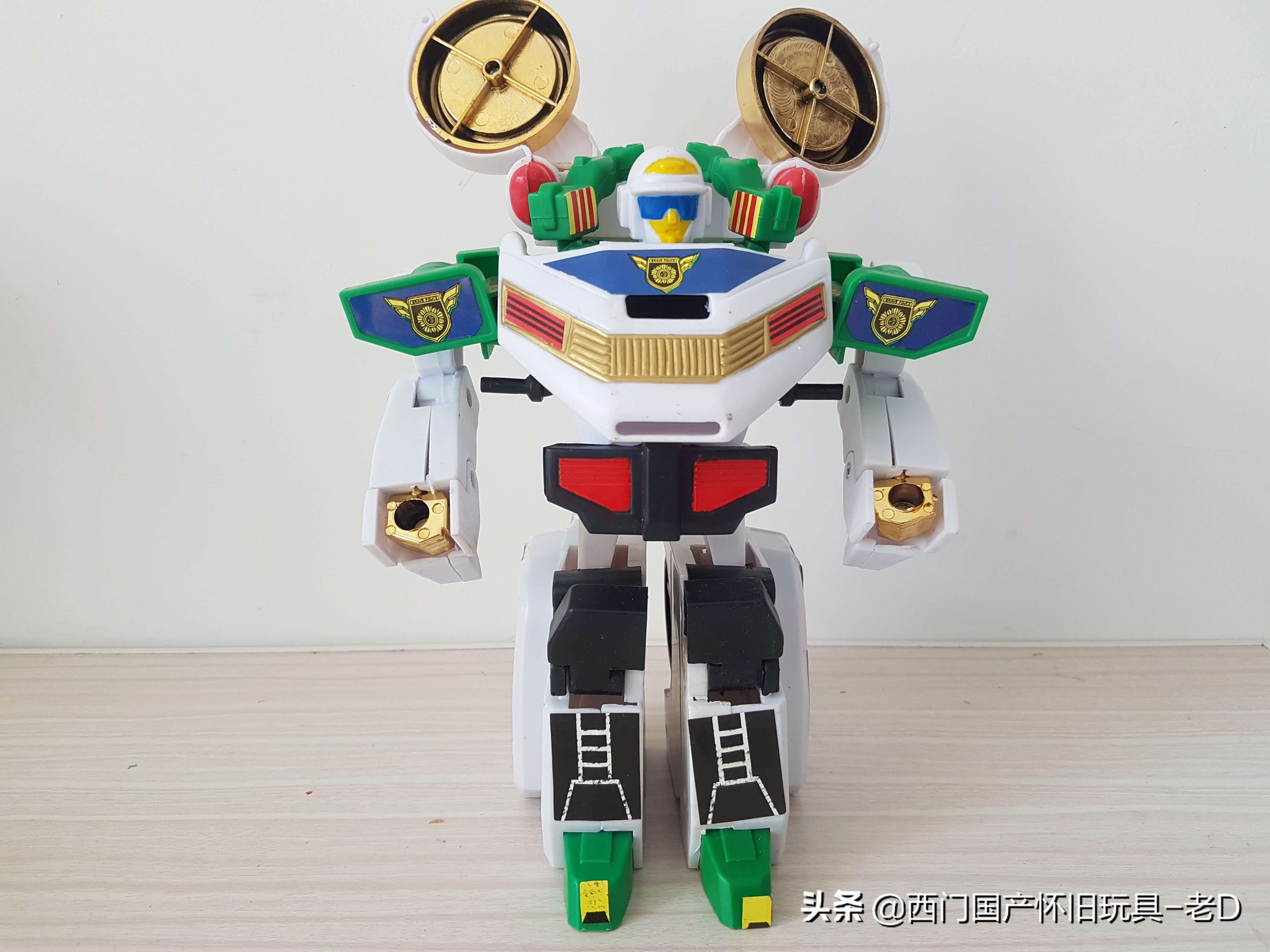 0022A勇者警察-骑士刑警DX-老D电镀放大