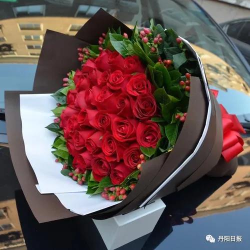 酸了！来看看丹阳人如何“秀恩爱”……