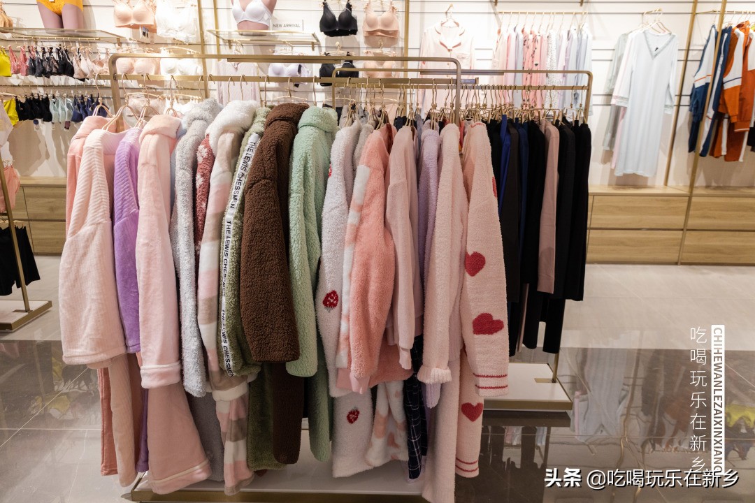 平原小镇王府井奥特莱斯最新活动,王府井奥莱平原小镇都有什么