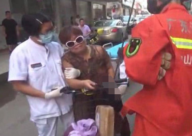 女子被钢筋捅穿后续,四川女子大腿被钢筋刺穿