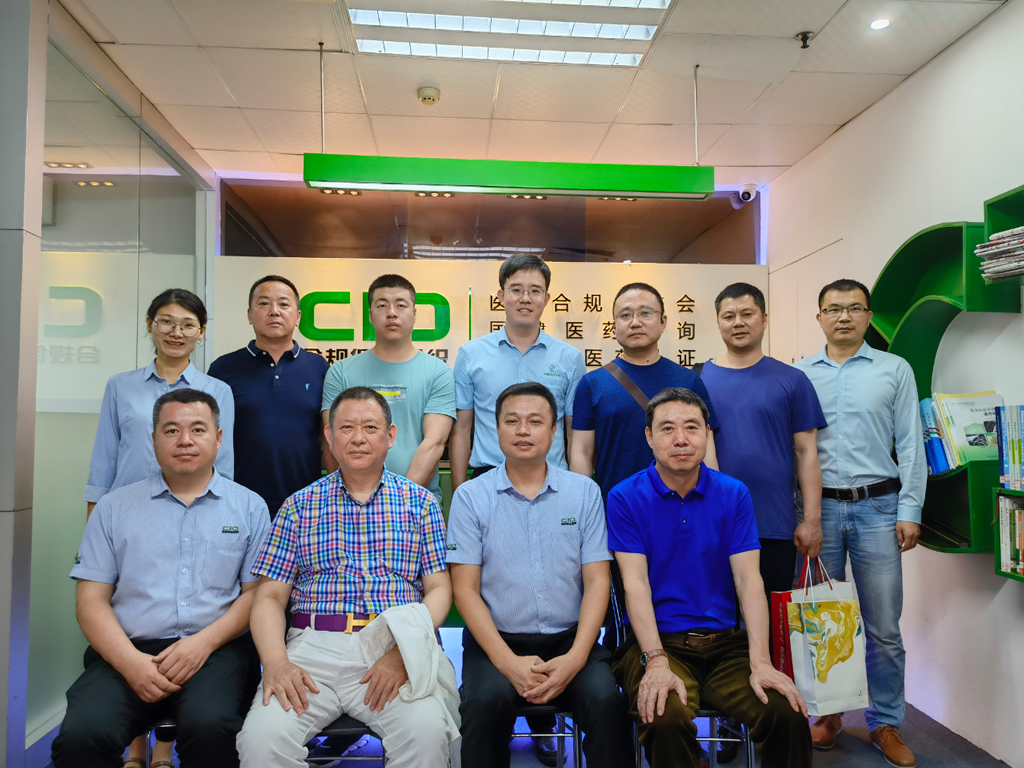 欢迎*疆新**华春投资集团董事长一行到访CIO合规保证组织