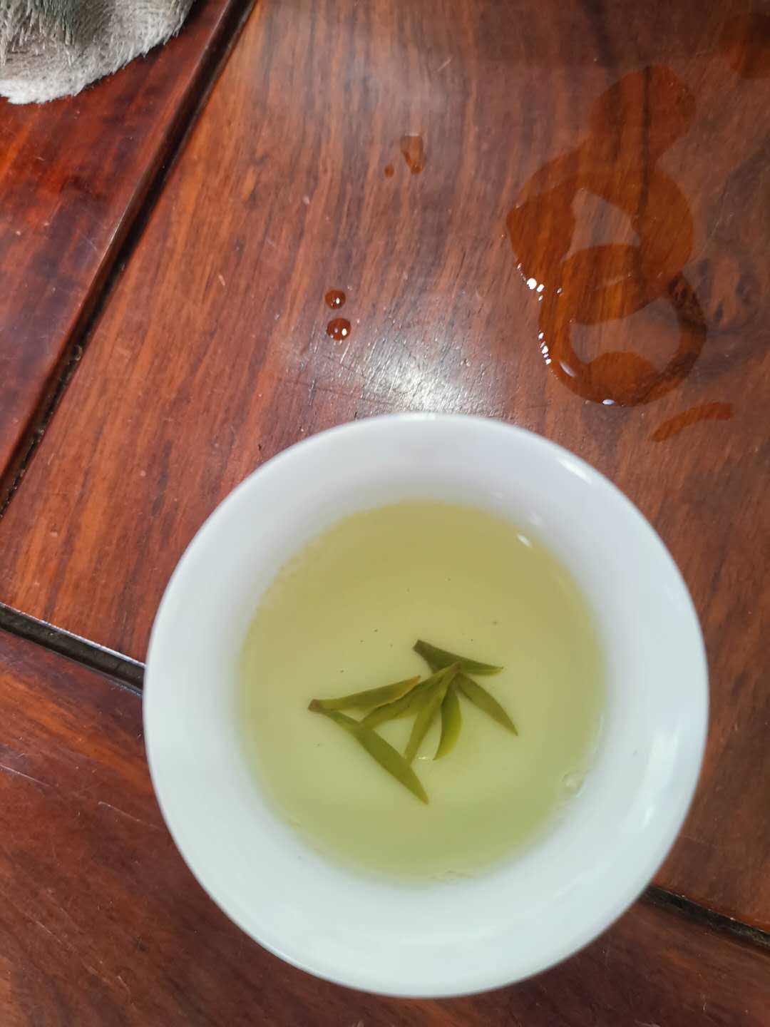 杀青轻重对信阳毛尖滋味的影响,信阳毛尖杀青到不到位的区别