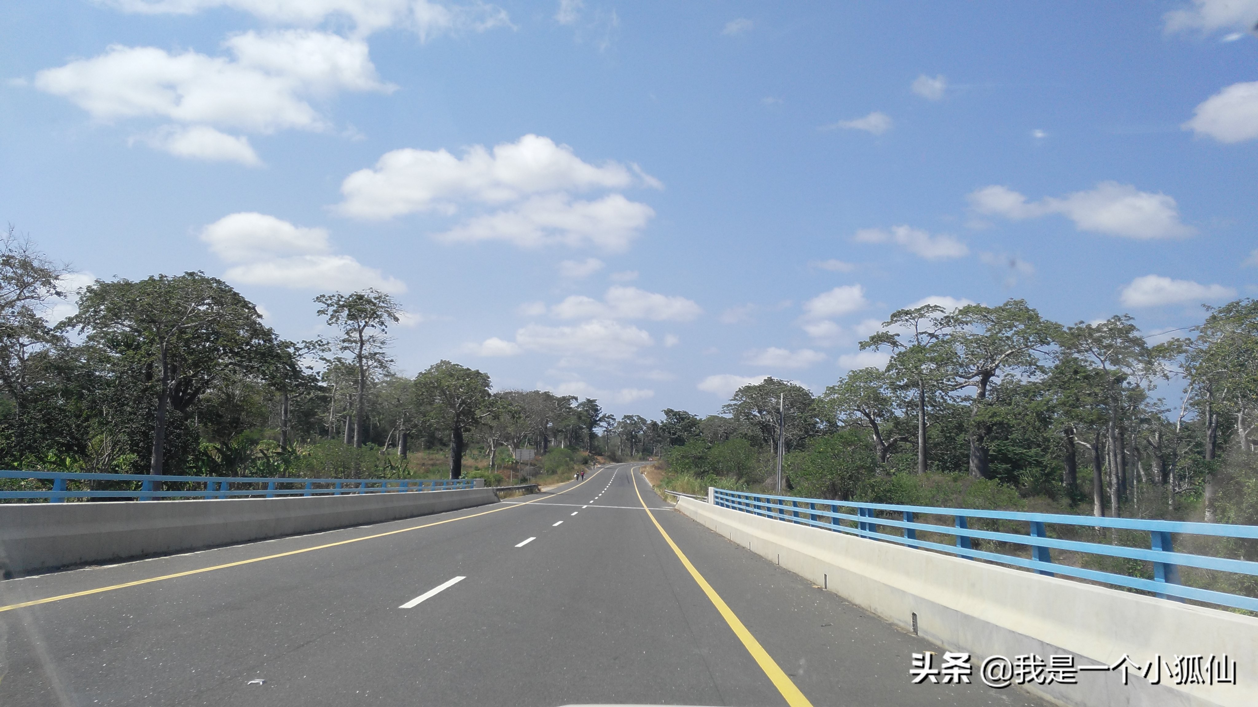 非洲安哥拉的路我在非洲安哥拉的日子202