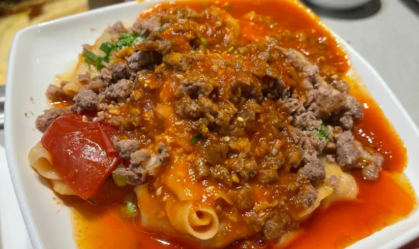 海底捞火锅天花板缘何走下神坛,下跌的海底捞还能风光多久