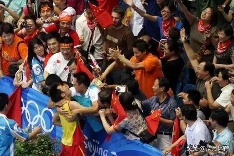 羽毛球双打最重要的一件事,羽毛球双打的最重要的一件事