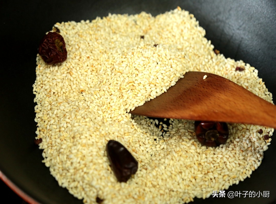 一把蔬菜，三两“秘制粉粉”，比肉还香！知道的人非常少！