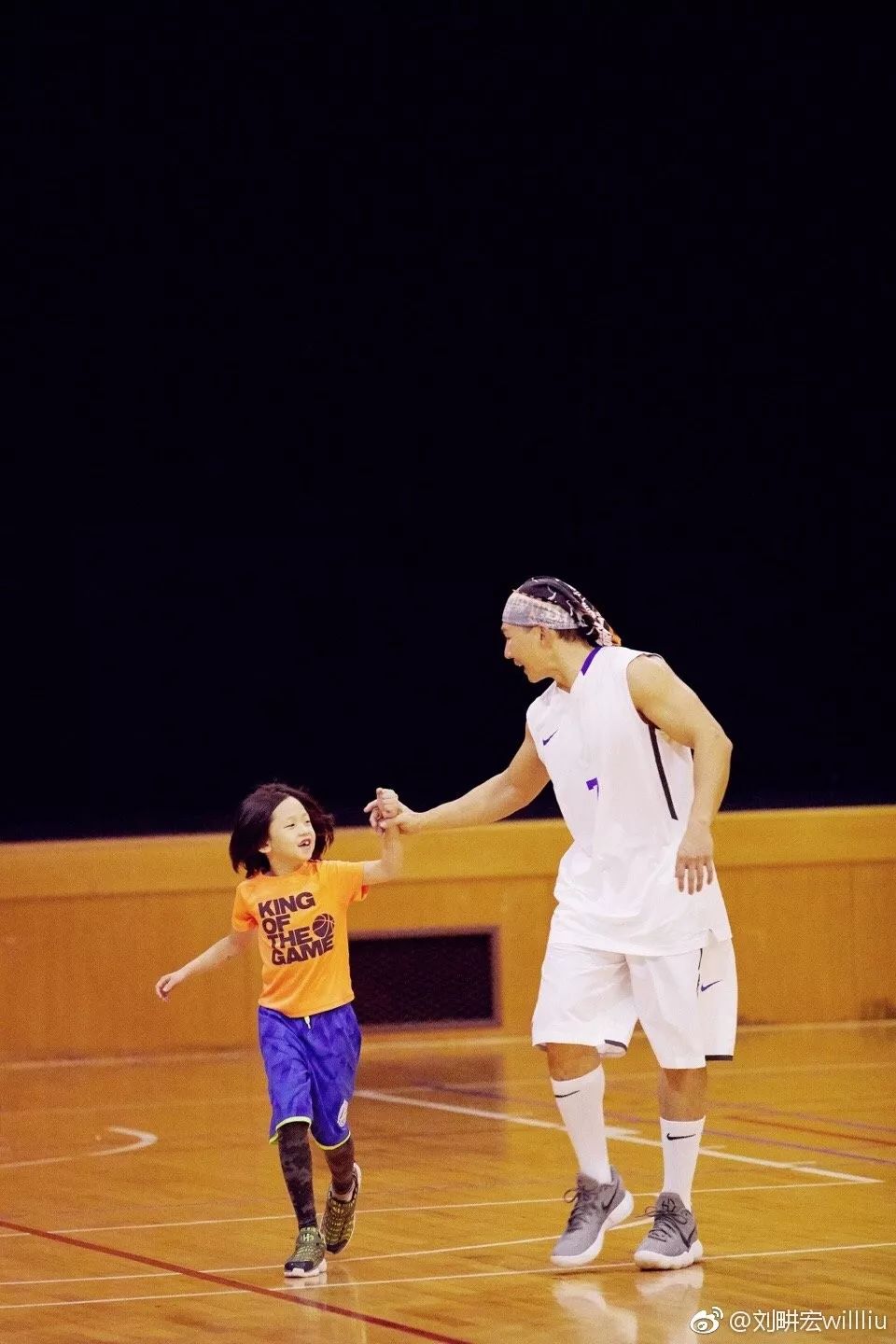 周杰伦自己拍的视频,周杰伦婴儿照