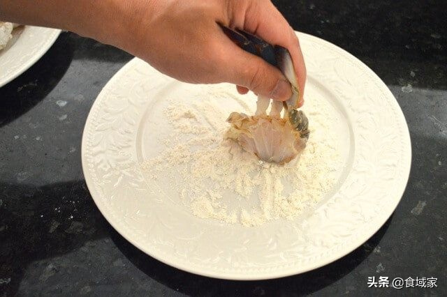 吃螃蟹的6个步骤简直完美,怎么处理螃蟹做葱姜梭子蟹