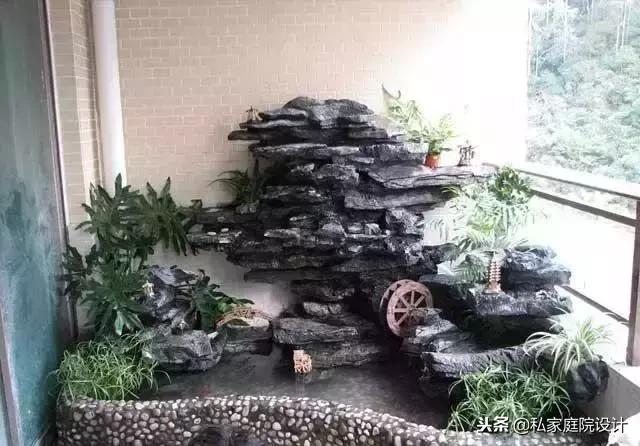 阳台角落鱼池假山流水景观制作,庭院假山鱼池景观设计效果图