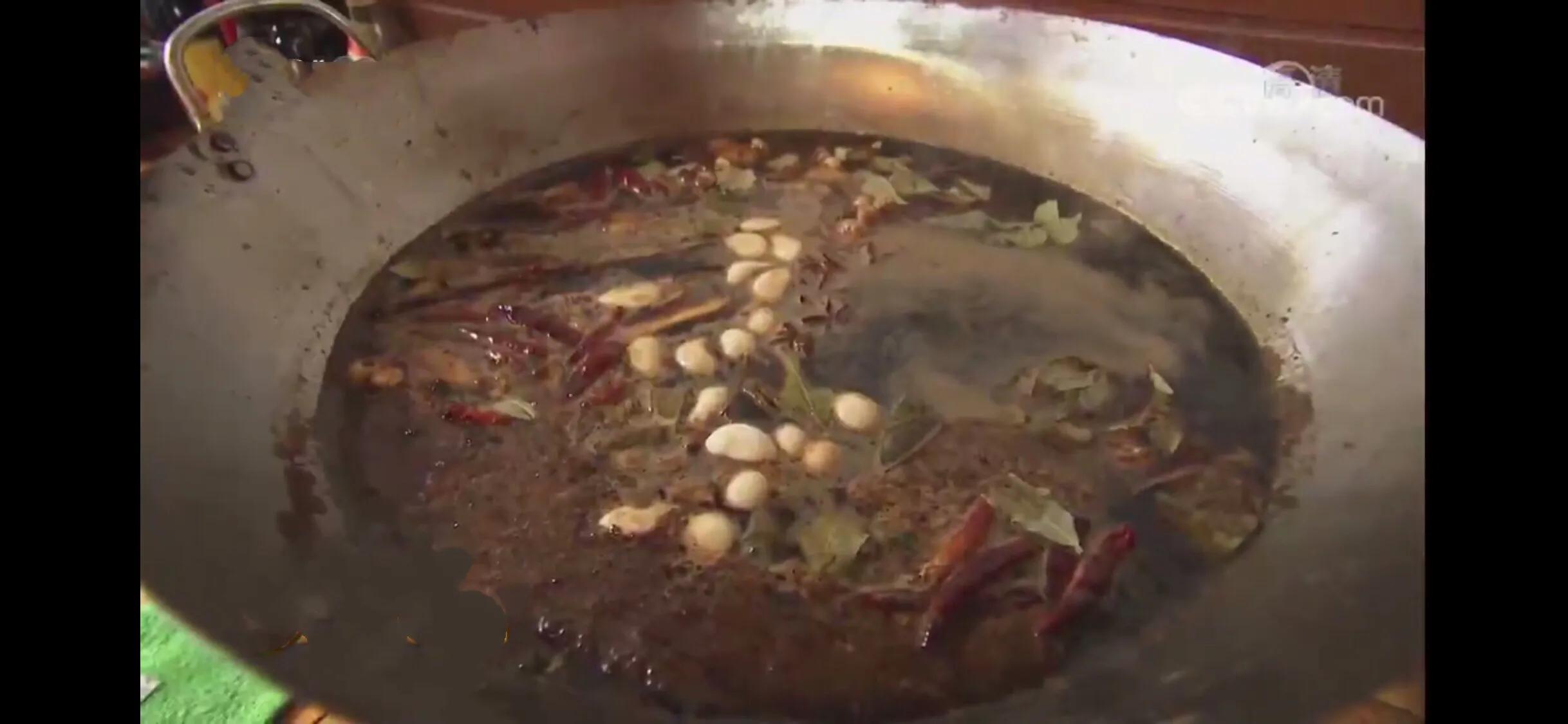 小镇，一碗面年入30万，一块糕年销售额上百万，它胜在何处？