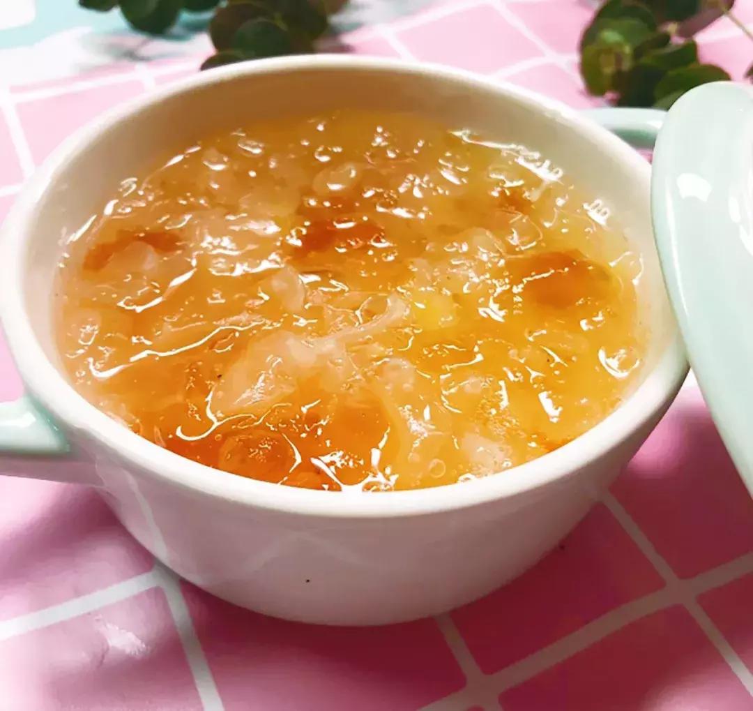 银耳桃胶羹怎么煮才好喝,吃一次就念念不忘的桃胶银耳羹