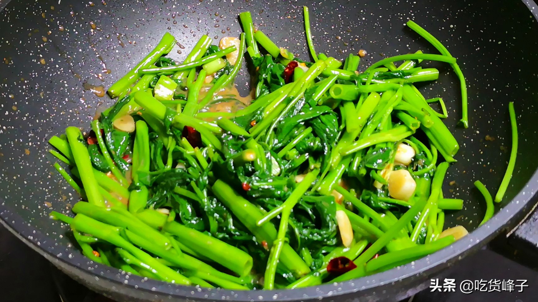 炒青菜记住这3点,怎样炒青菜比较翠绿