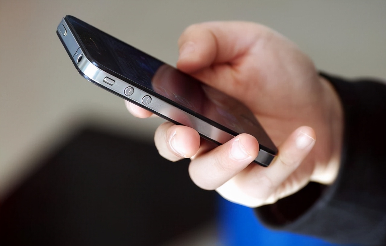 手机连接wifi后移动数据要关闭吗,怎么关闭同时使用wifi和移动数据