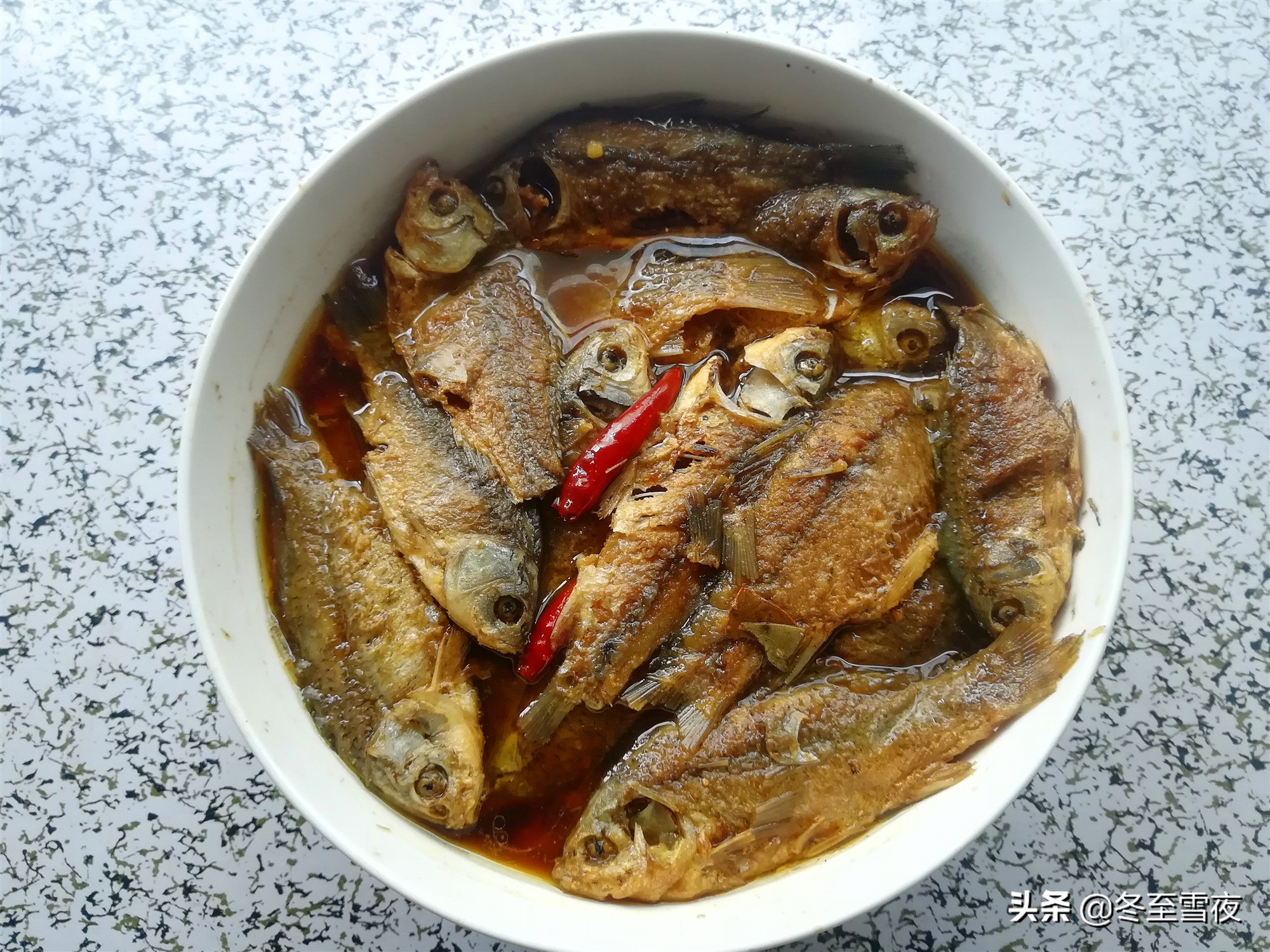 吃自制的酥鱼好不好,吃五香带鱼